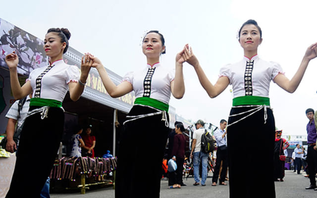 lạng-sơn-bàn-lác-văn-nghệ-trong-trour